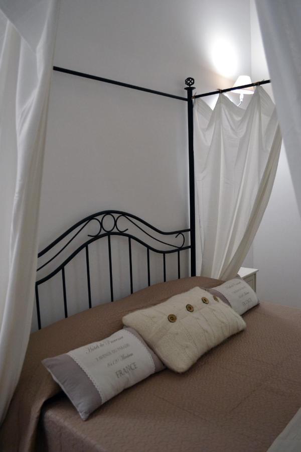 Dimora Castelli Hotel Palermo Bagian luar foto